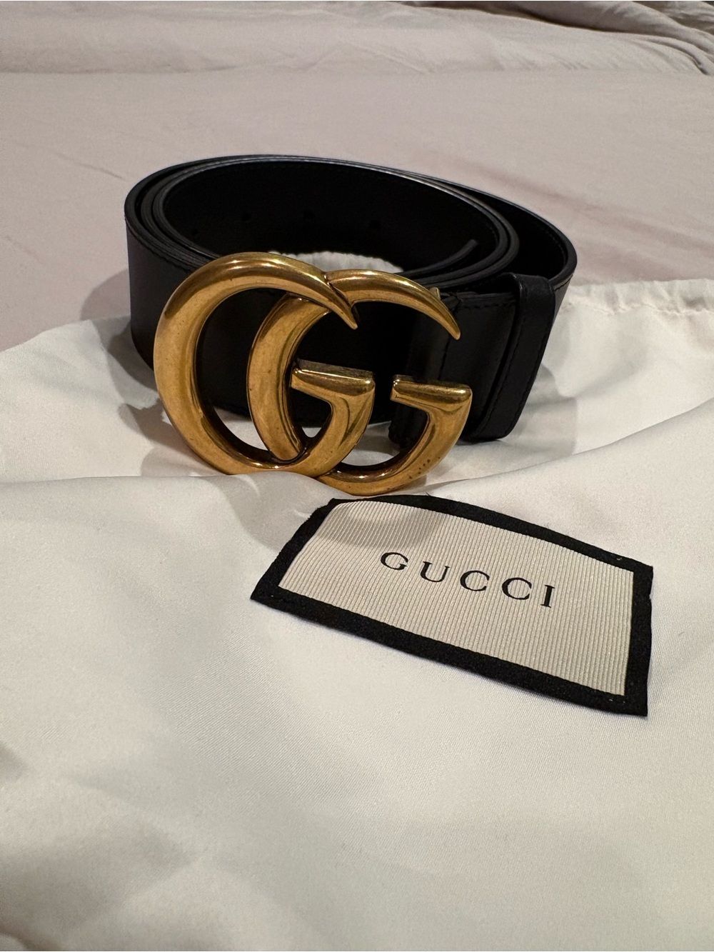 Gucci women’s Black Leather Belt with Gold Double G Buckle size 95/38